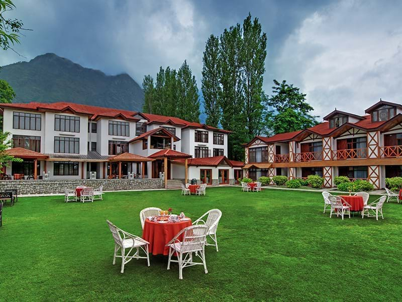 travellers inn srinagar